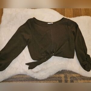 Fashion Nova long sleeve crop